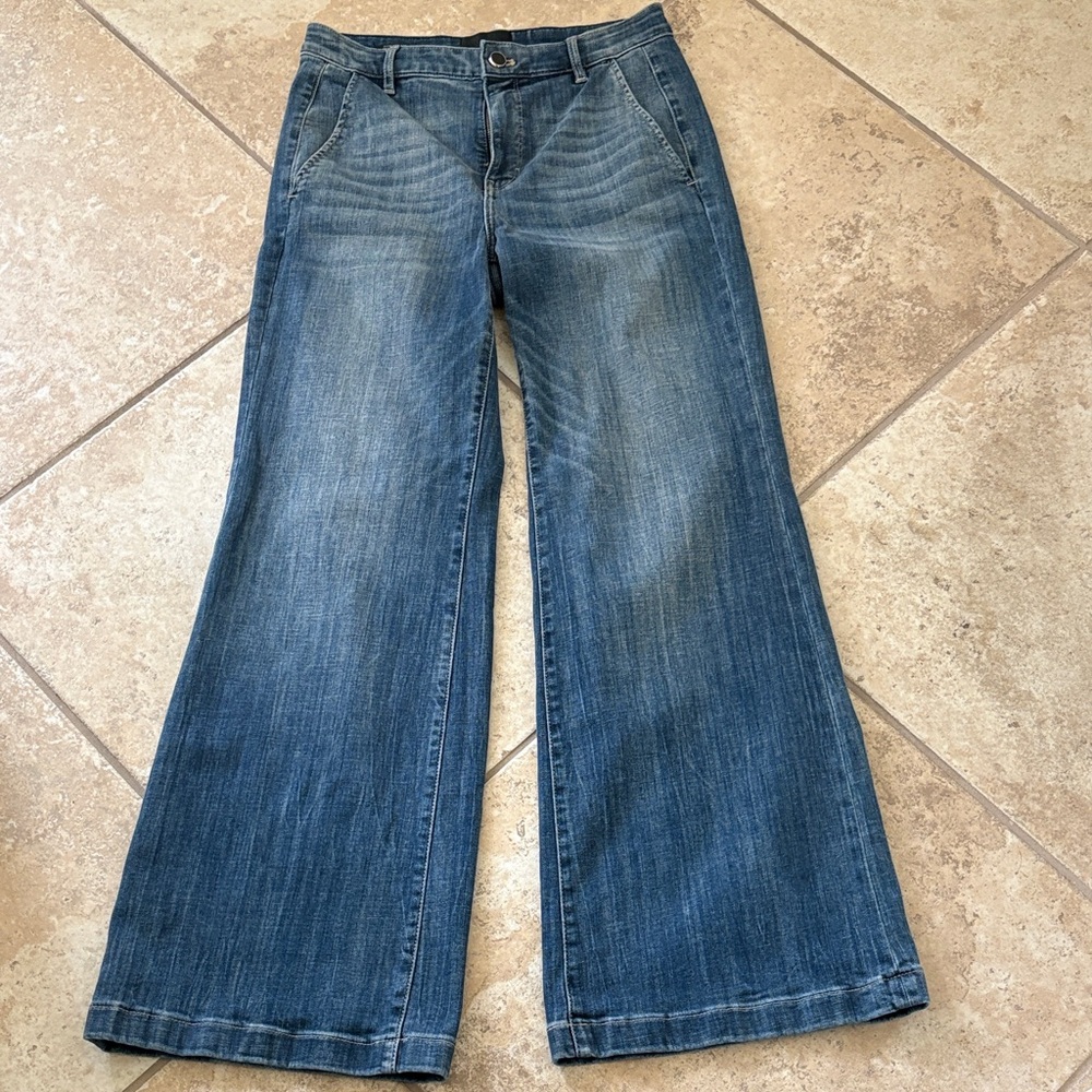 White House Black Market Denim wide leg jeans 6